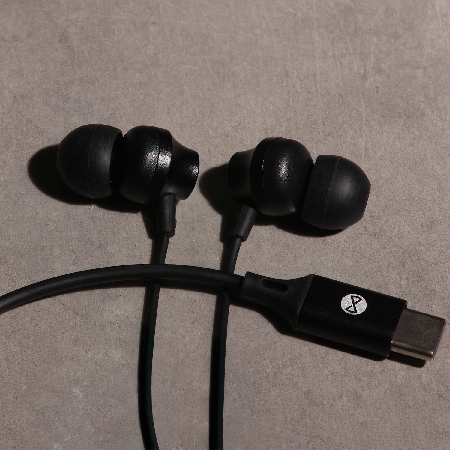 Écouteurs Forever EP-02 USB-C noir — fil 1,2m