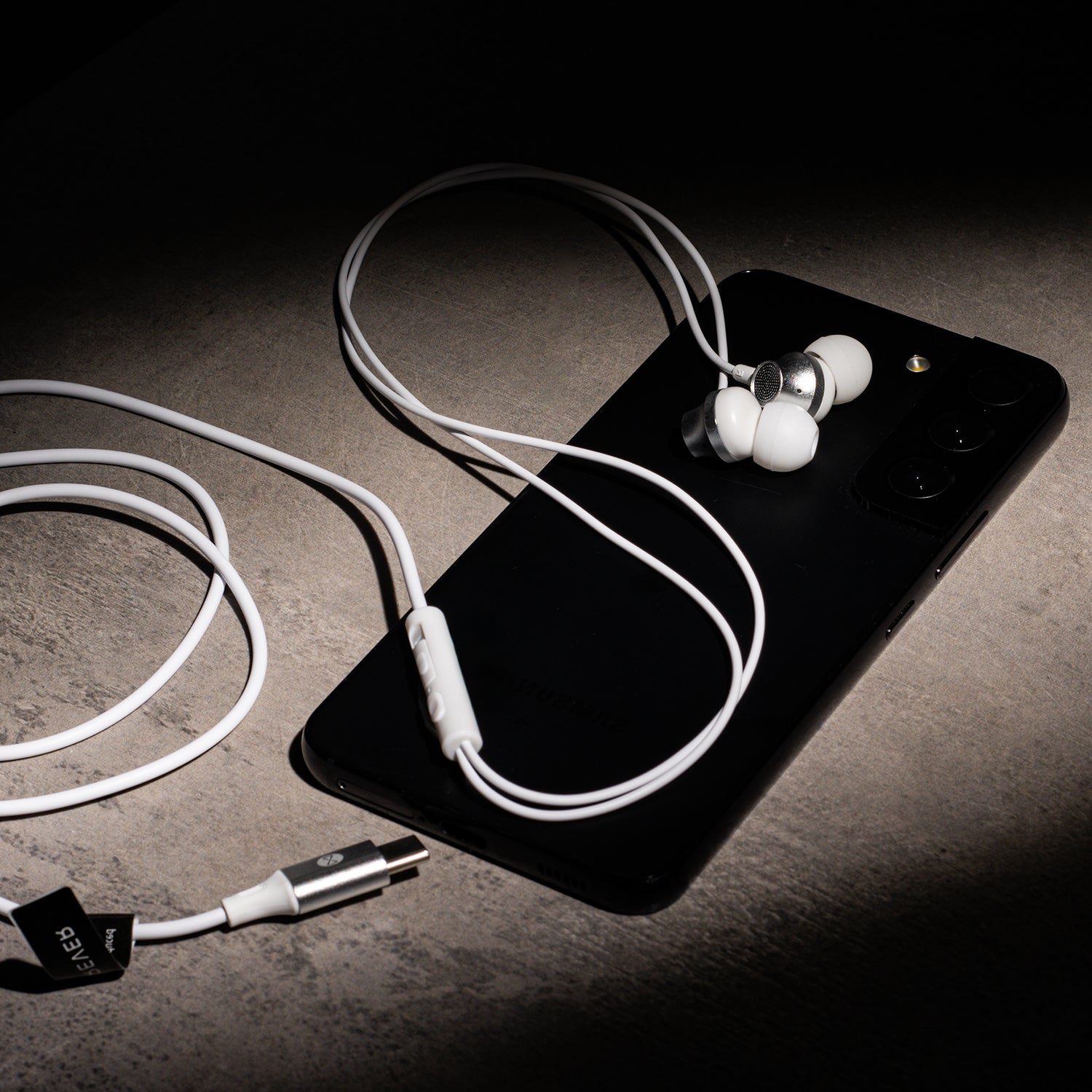 Écouteurs Forever EP-02 USB-C blanc — Micro intégré