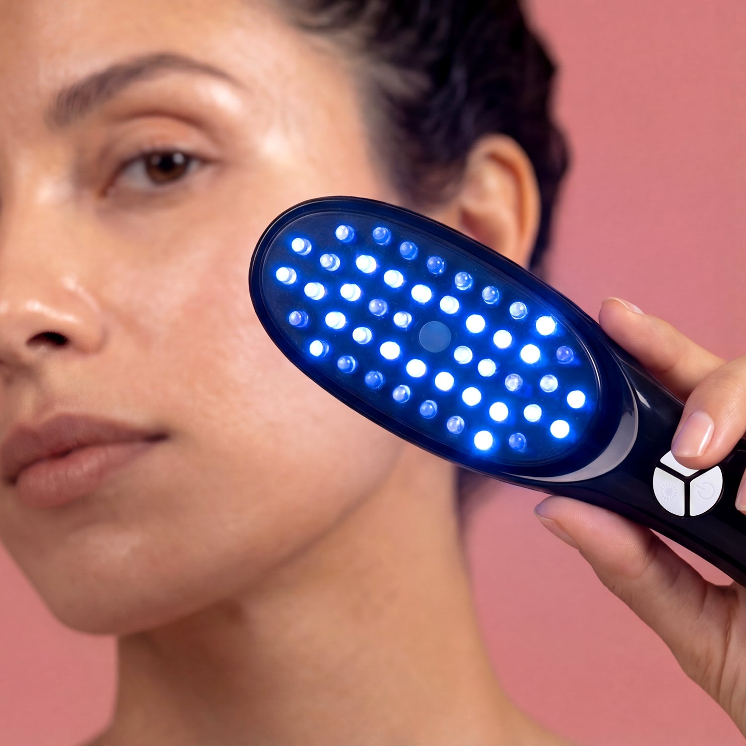 Marielle head massage brush with steam and light function MSMPS black