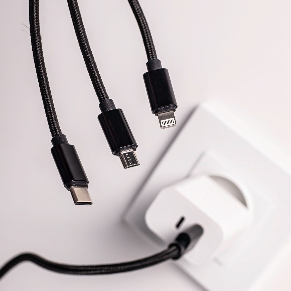 Câble USB 3-en-1 Maxlife Lightning/USB-C/microUSB 1m 2.1A