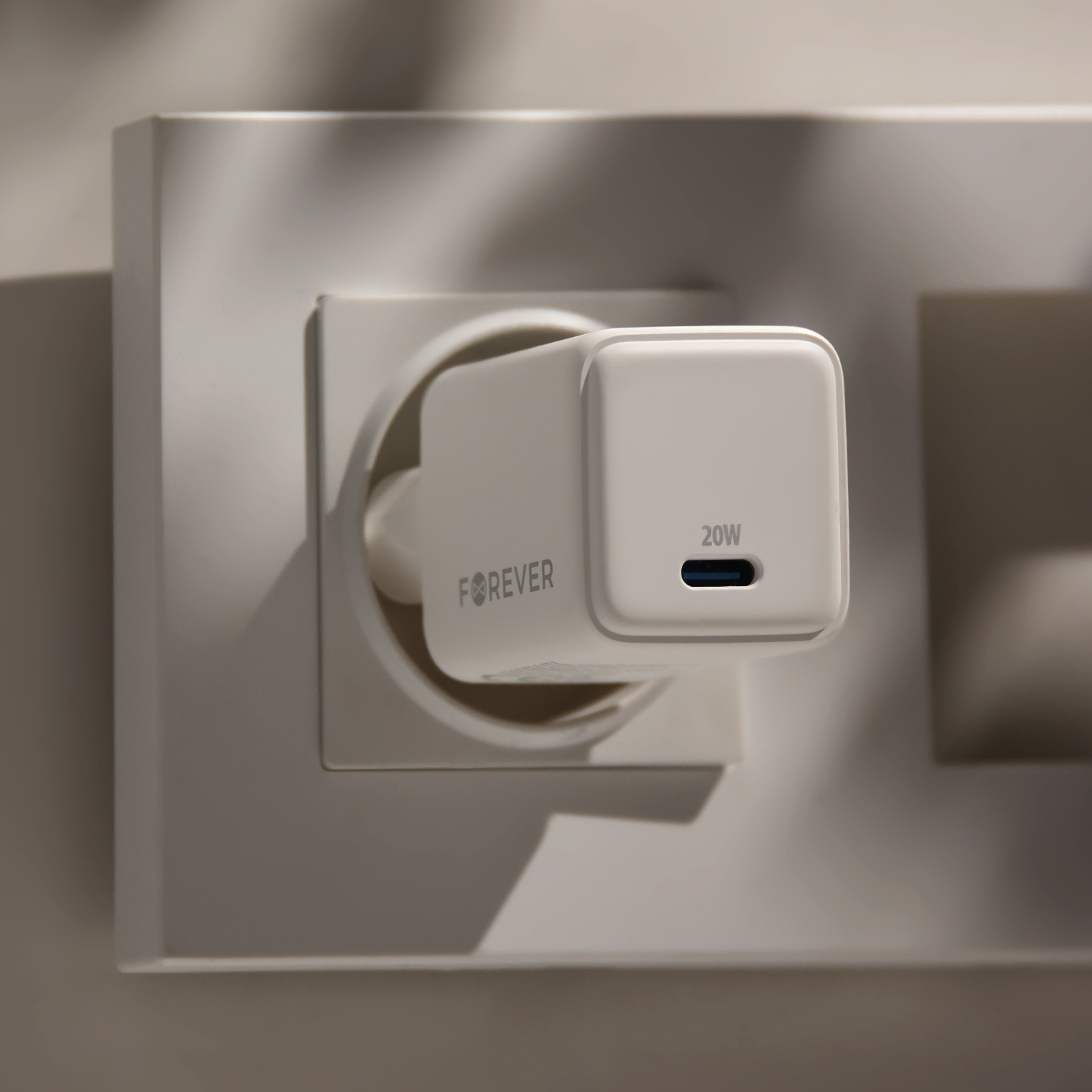 Chargeur Forever TC-08 USB-C 20W GaN — Blanc