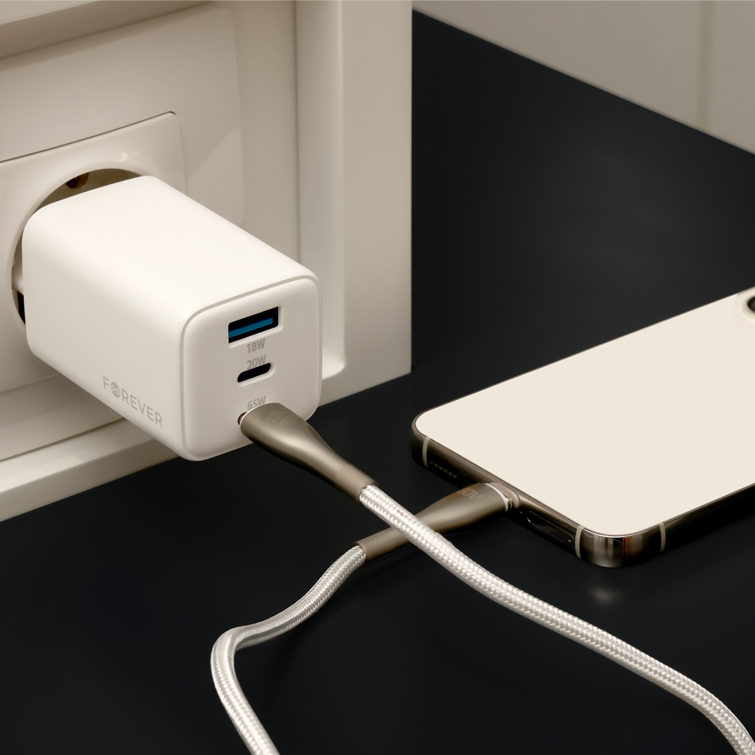 Chargeur Forever TC-08 65W — 2x USB-C + USB