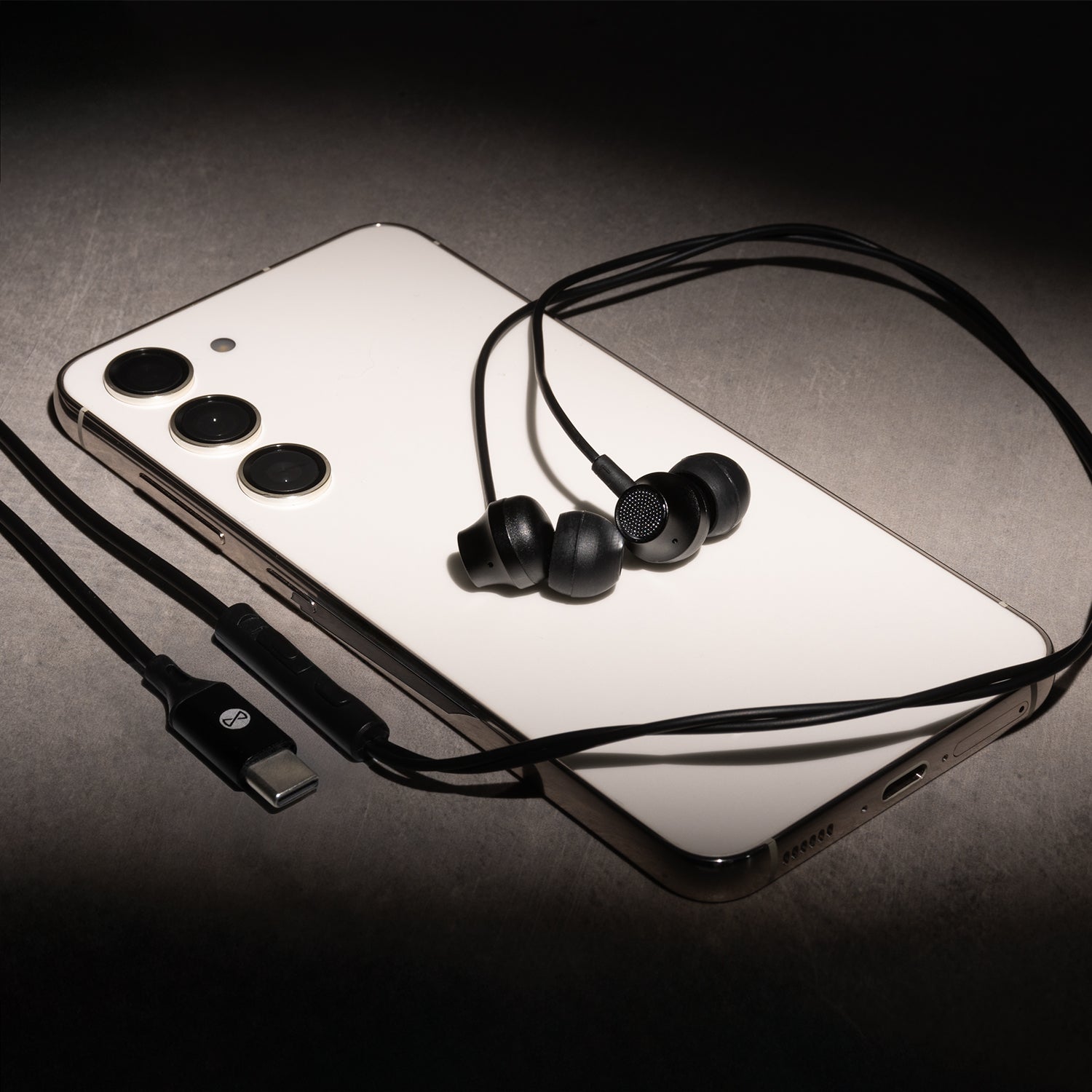 Écouteurs Forever EP-02 USB-C noir — fil 1,2m