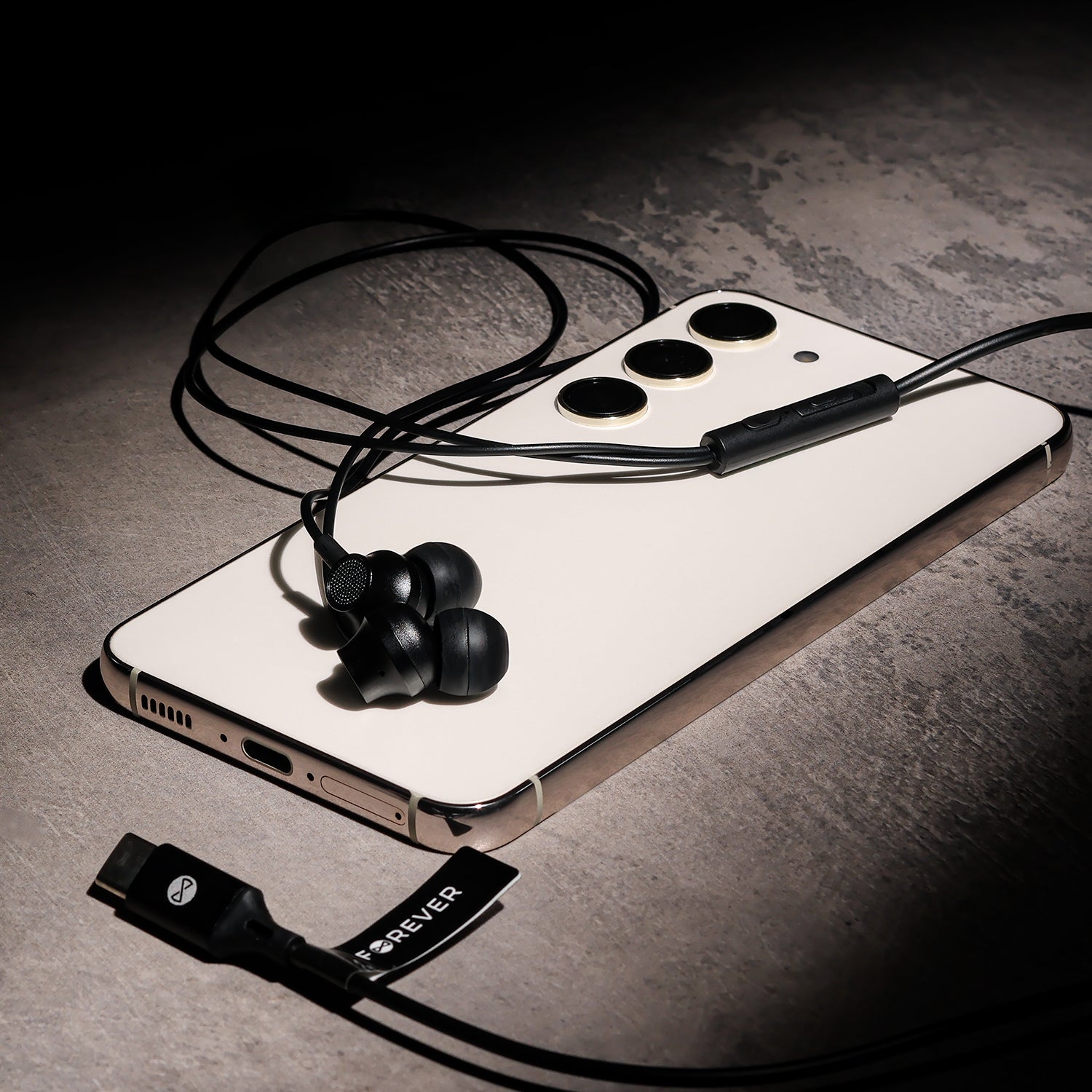 Écouteurs Forever EP-02 USB-C noir — fil 1,2m
