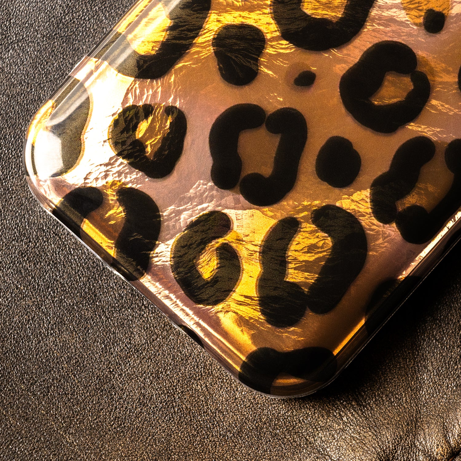 Animal Print case for iPhone 16 6,1" Panther