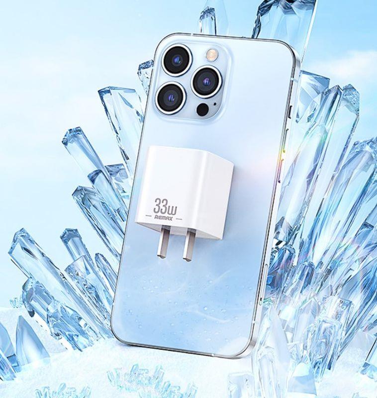REMAX WALL CHARGER BATT SERIES PD QC 33W RP-U26 1xUSB + 1xUSB-C WHITE