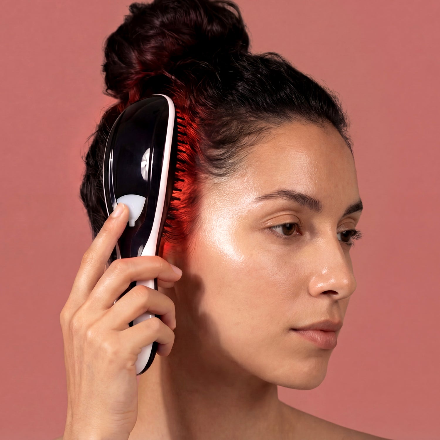 Marielle head massage brush with steam and light function MSMPS black