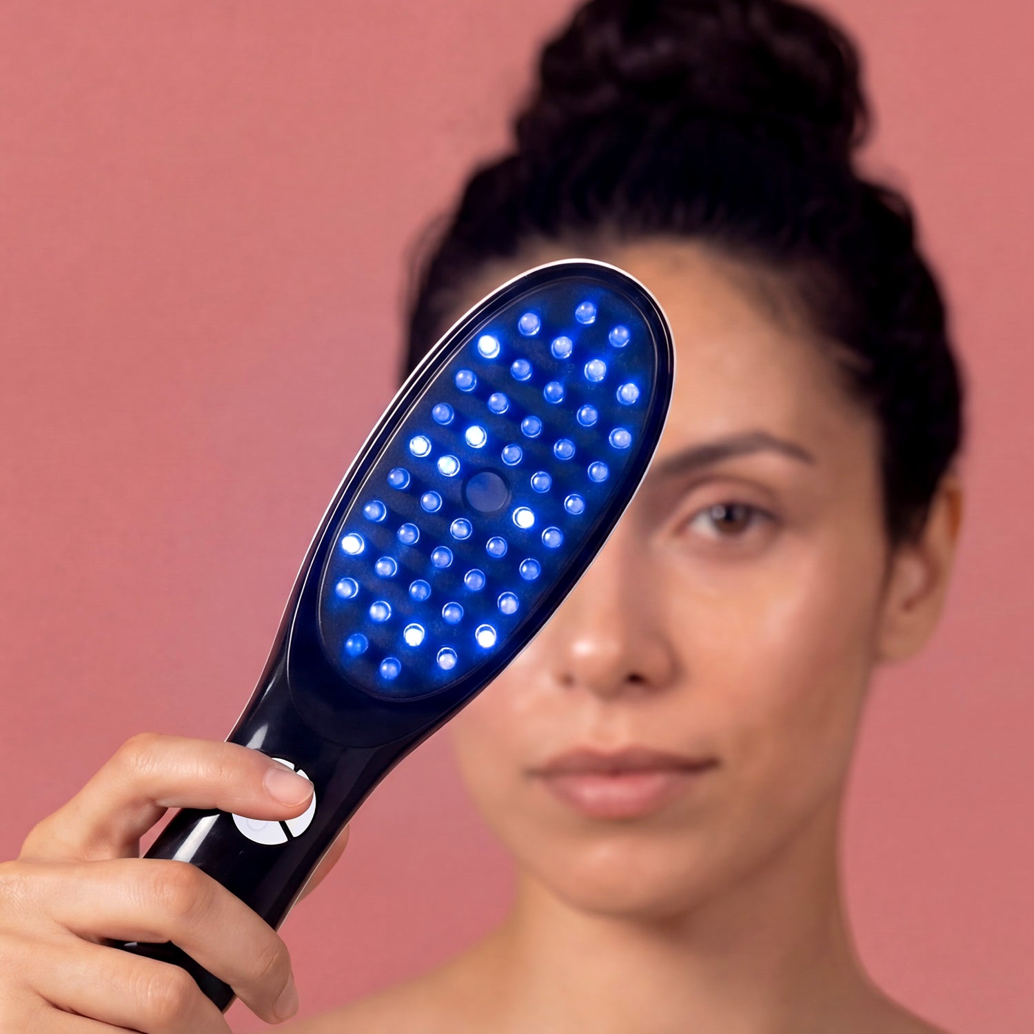 Marielle head massage brush with steam and light function MSMPS black